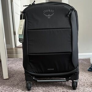 Osprey Black Ozone carry-on